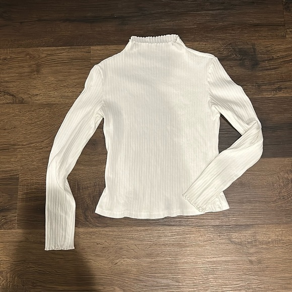 SweatyRocks mock neck ribbed long sleeve tee size S, white - Picture 1 of 4
